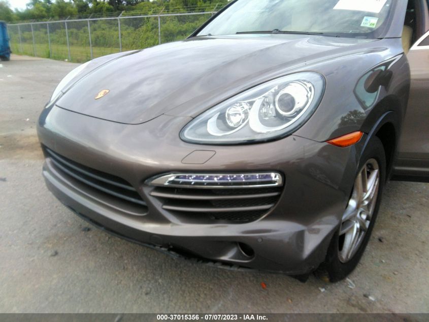 2013 PORSCHE CAYENNE - WP1AA2A21DLA11184