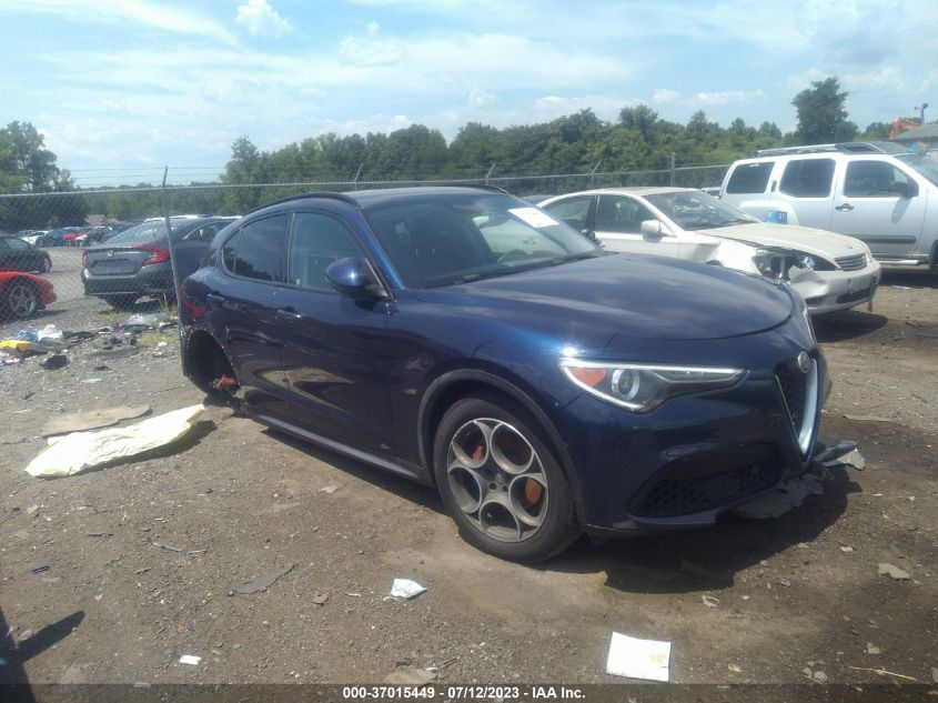 2018 ALFA ROMEO STELVIO SPORT - ZASFAKPN5J7B86834