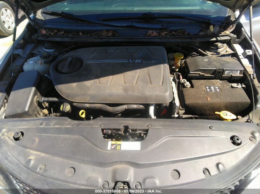 2015 CHRYSLER 200 S - 1C3CCCBG1FN543003
