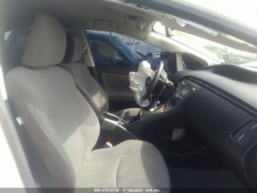 2015 TOYOTA PRIUS FOUR - JTDKN3DU6F0454240