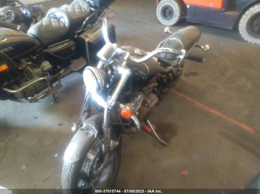 2001 HONDA VT600 CD - JH2PC21361K220508