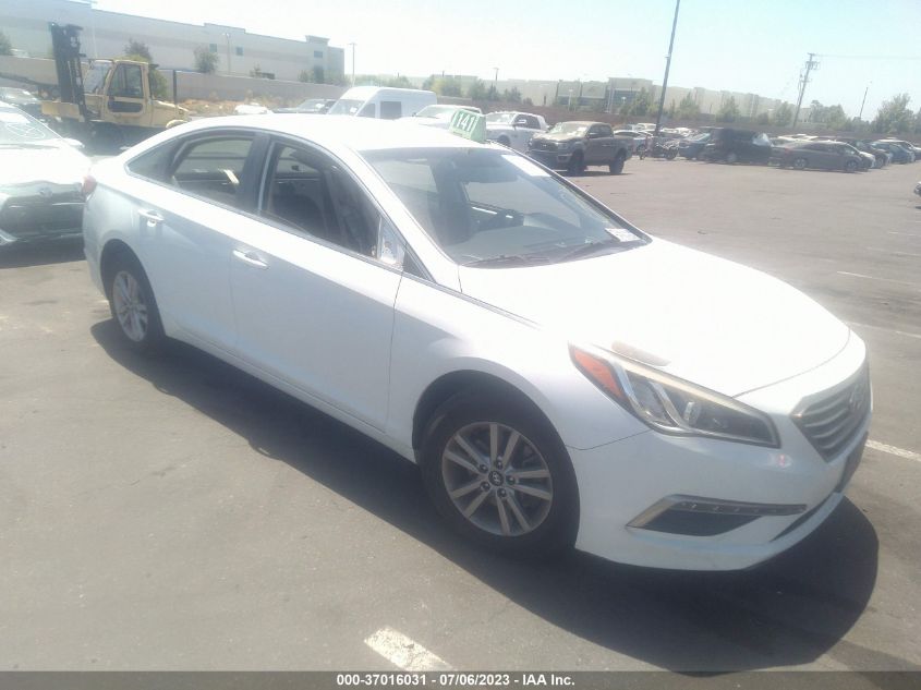 2015 HYUNDAI SONATA 2.4L SE - 5NPE24AF4FH220909