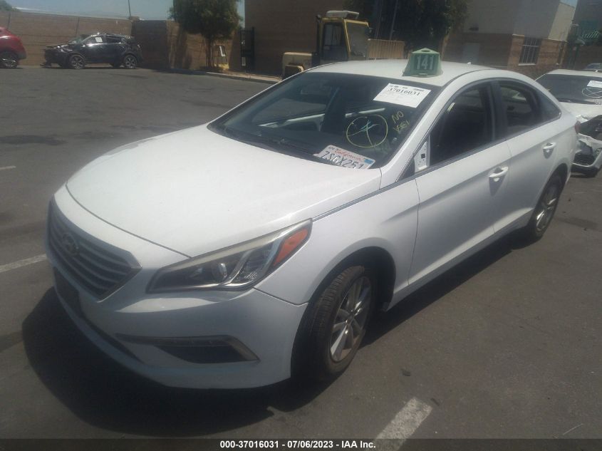 2015 HYUNDAI SONATA 2.4L SE - 5NPE24AF4FH220909