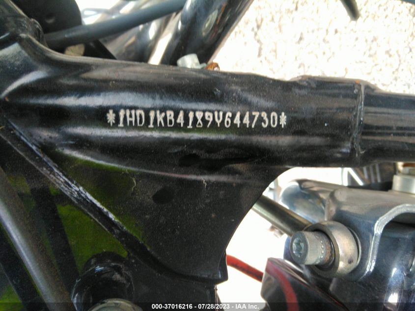 2009 HARLEY-DAVIDSON FLHX - 1HD1KB4189Y644730