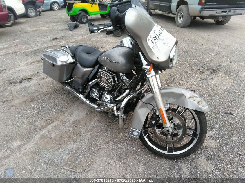 2009 HARLEY-DAVIDSON FLHX - 1HD1KB4189Y644730