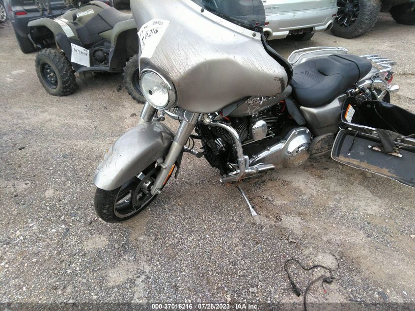 2009 HARLEY-DAVIDSON FLHX - 1HD1KB4189Y644730