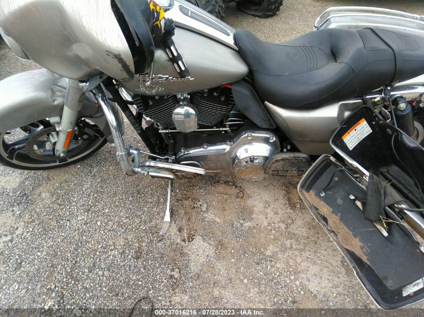 2009 HARLEY-DAVIDSON FLHX - 1HD1KB4189Y644730