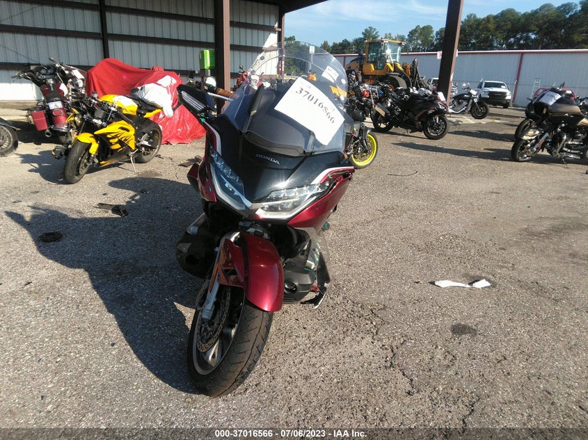 VIN JH2SC7906MK300137 2021 HONDA GL1800