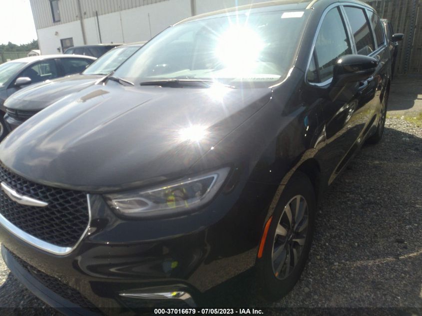 2023 CHRYSLER PACIFICA HYBRID TOURING L - 2C4RC1L70PR576605