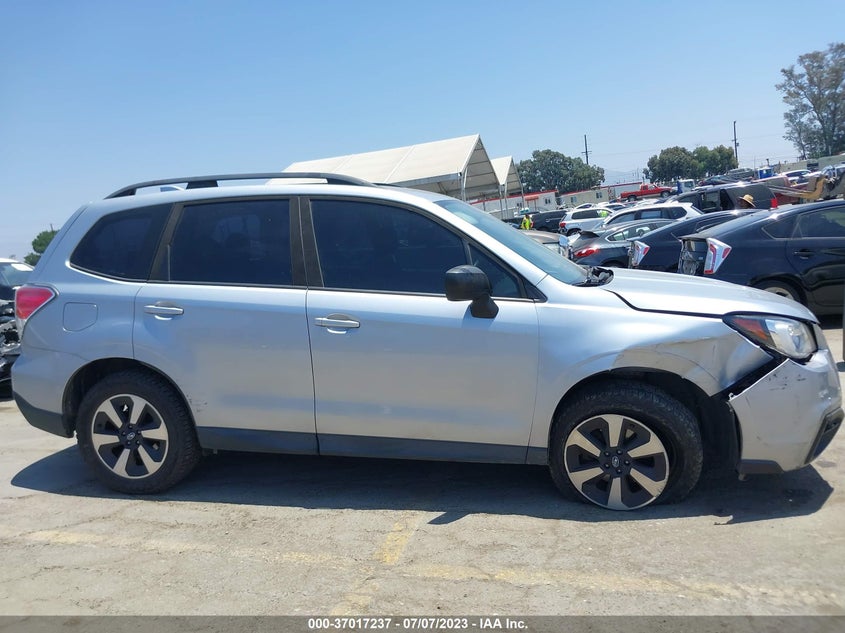 VIN JF2SJABC8HH579188 2017 SUBARU FORESTER