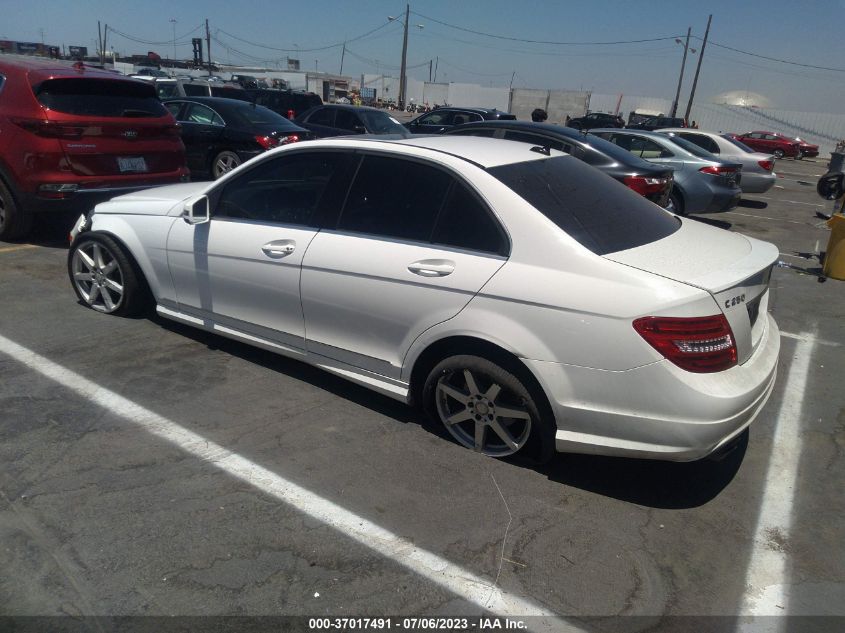 2014 MERCEDES-BENZ C 250 SPORT/LUXURY WDDGF4HB8EA958451