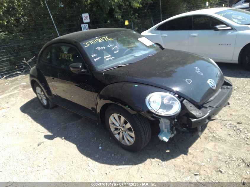2013 VOLKSWAGEN BEETLE COUPE 2.5L ENTRY - 3VWFP7AT3DM688762