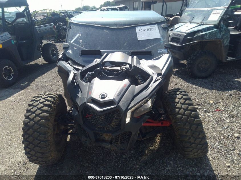 2018 CAN-AM MAVERICK X3 X DS TURBO R - 3JBVDAW47JK000908