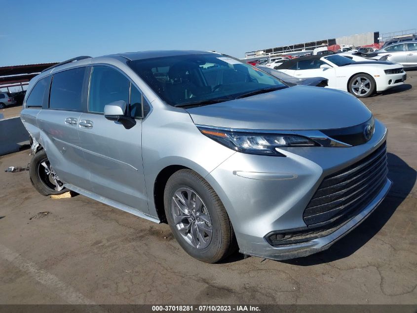 2023 TOYOTA SIENNA LE - 5TDKRKEC2PS143214