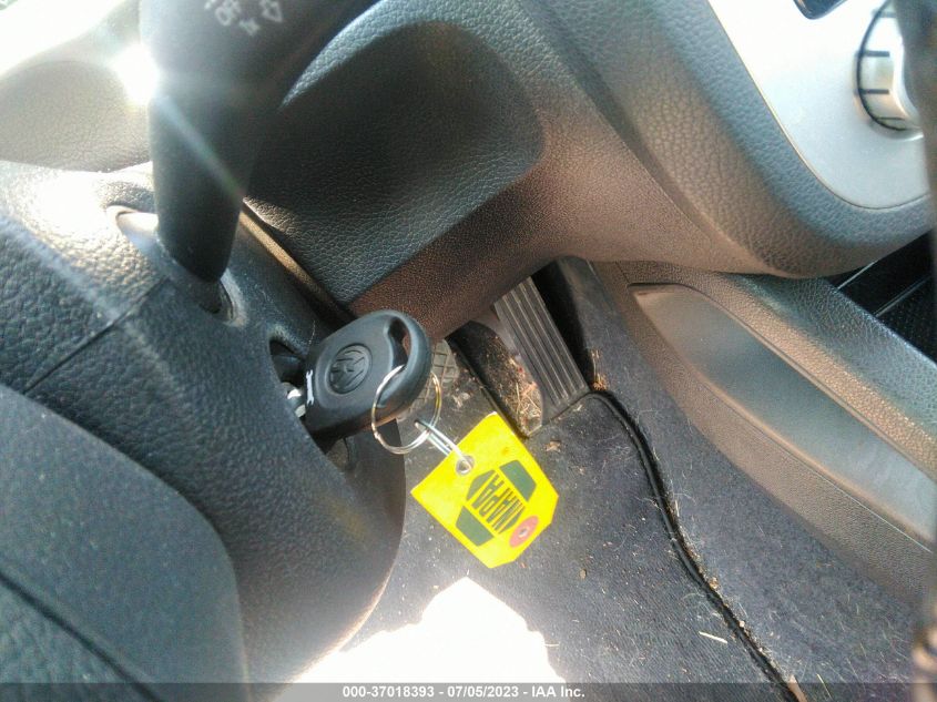 2014 VOLKSWAGEN EOS KOMFORT - WVWBW8AH1EV007026