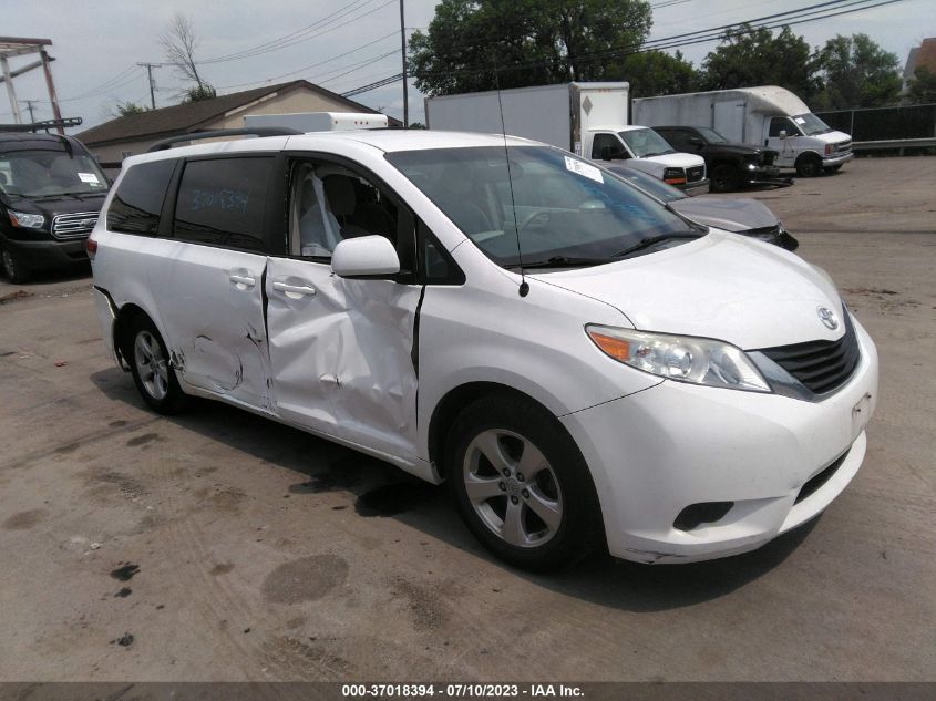 2013 TOYOTA SIENNA LE - 5TDKK3DC5DS376382