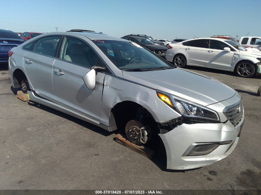 2017 HYUNDAI SONATA SE - 5NPE24AF2HH515591