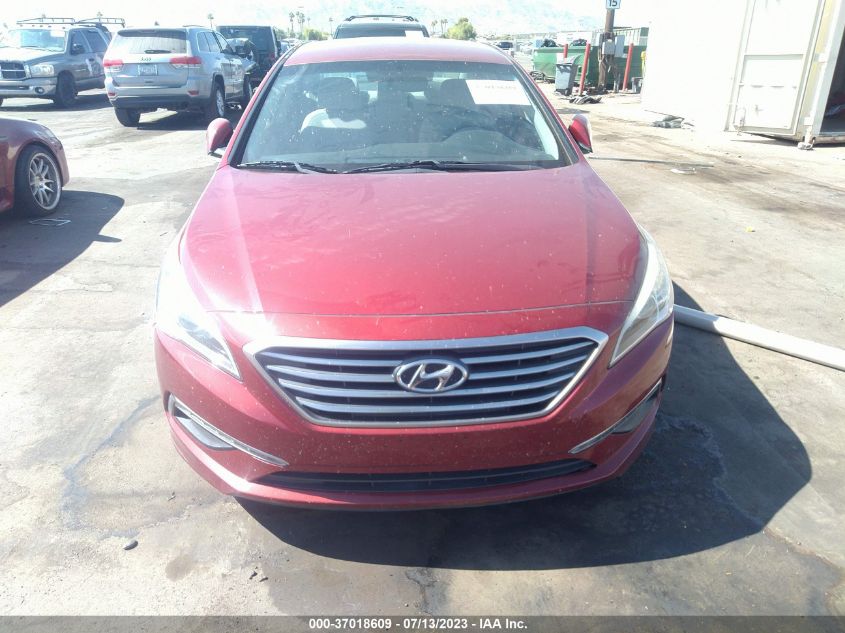 2015 HYUNDAI SONATA 2.4L SE - 5NPE24AF7FH109786