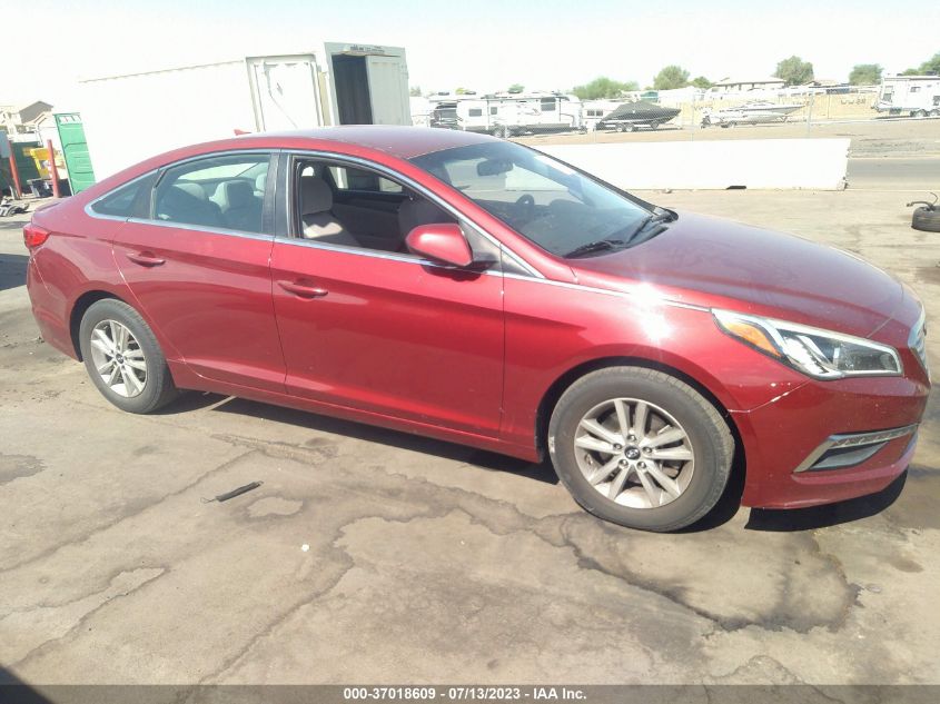 2015 HYUNDAI SONATA 2.4L SE - 5NPE24AF7FH109786