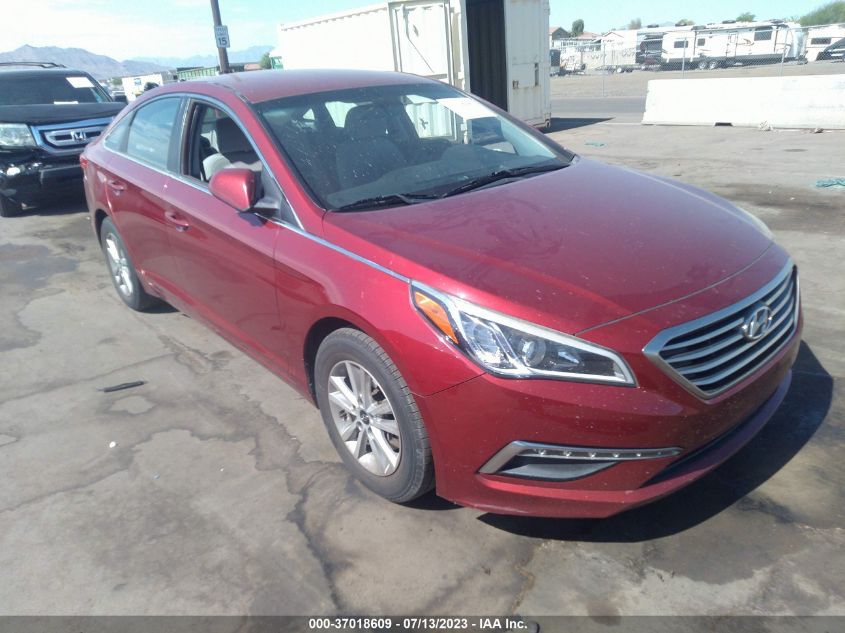 2015 HYUNDAI SONATA 2.4L SE - 5NPE24AF7FH109786