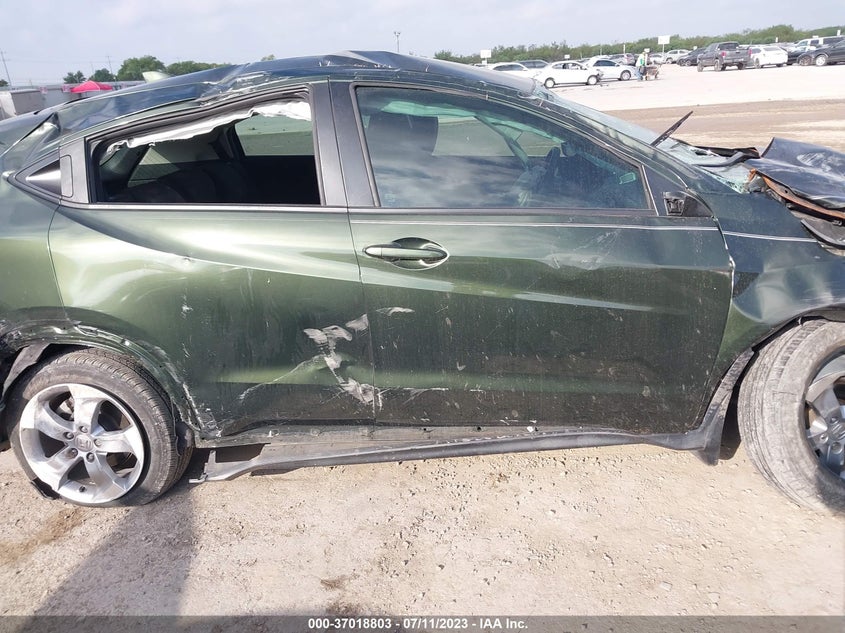 VIN 3CZRU5H3XHM720769 2017 HONDA HR-V LX