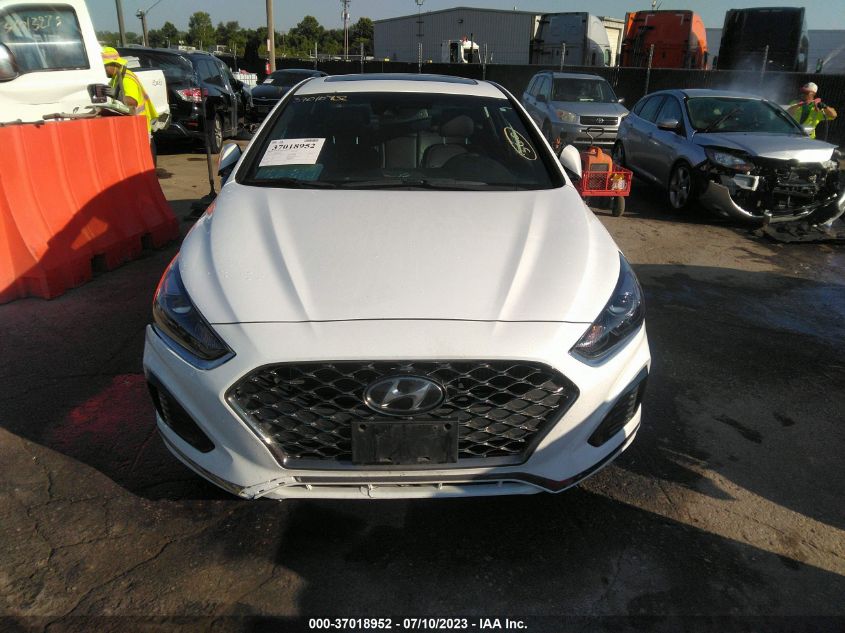 2018 HYUNDAI SONATA LIMITED - 5NPE34AB6JH693388