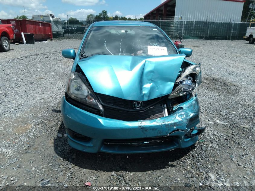 2013 HONDA FIT SPORT - JHMGE8H51DC058572