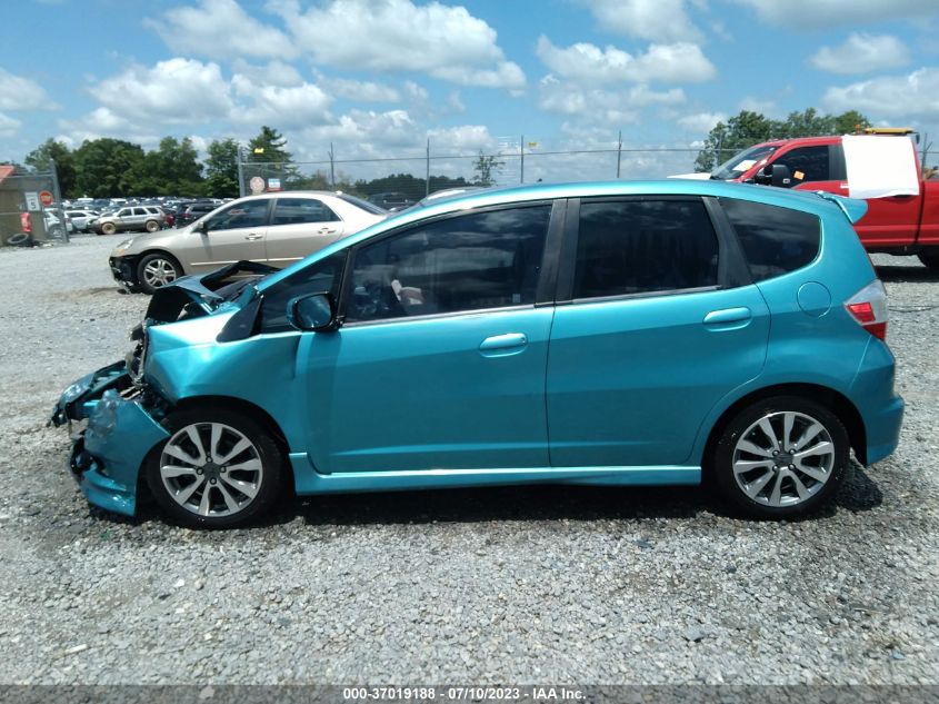2013 HONDA FIT SPORT - JHMGE8H51DC058572
