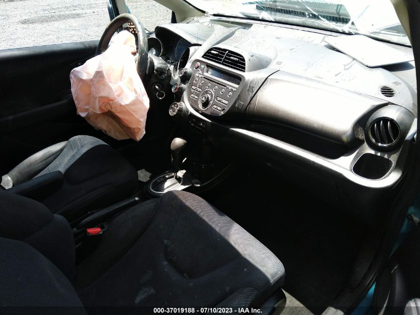 2013 HONDA FIT SPORT - JHMGE8H51DC058572
