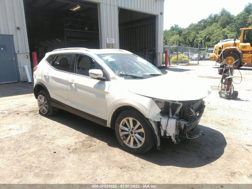 2017 NISSAN ROGUE SPORT SV - JN1BJ1CR6HW113548