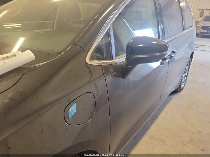 VIN 2C4RC1L70PR572697 2023 CHRYSLER PACIFICA