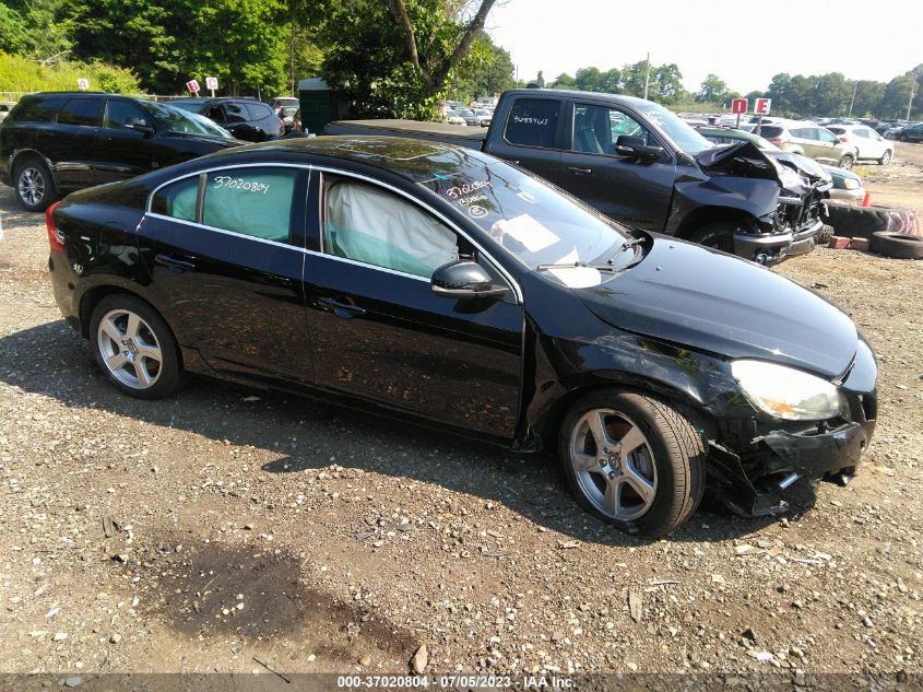 2013 VOLVO S60 T5 - YV1612FHXD2174940