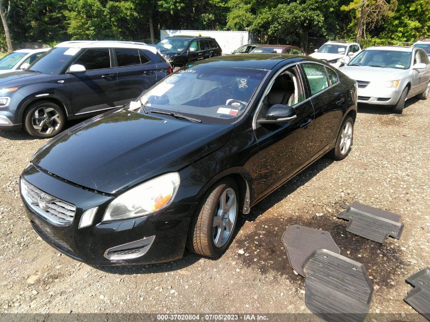 2013 VOLVO S60 T5 - YV1612FHXD2174940