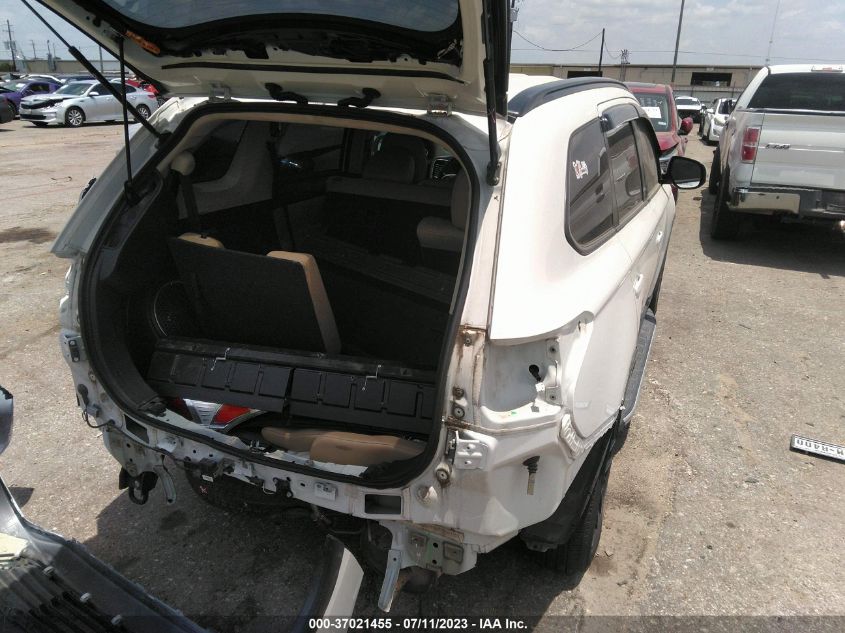 2015 MITSUBISHI OUTLANDER SE - JA4AD3A36FZ008220