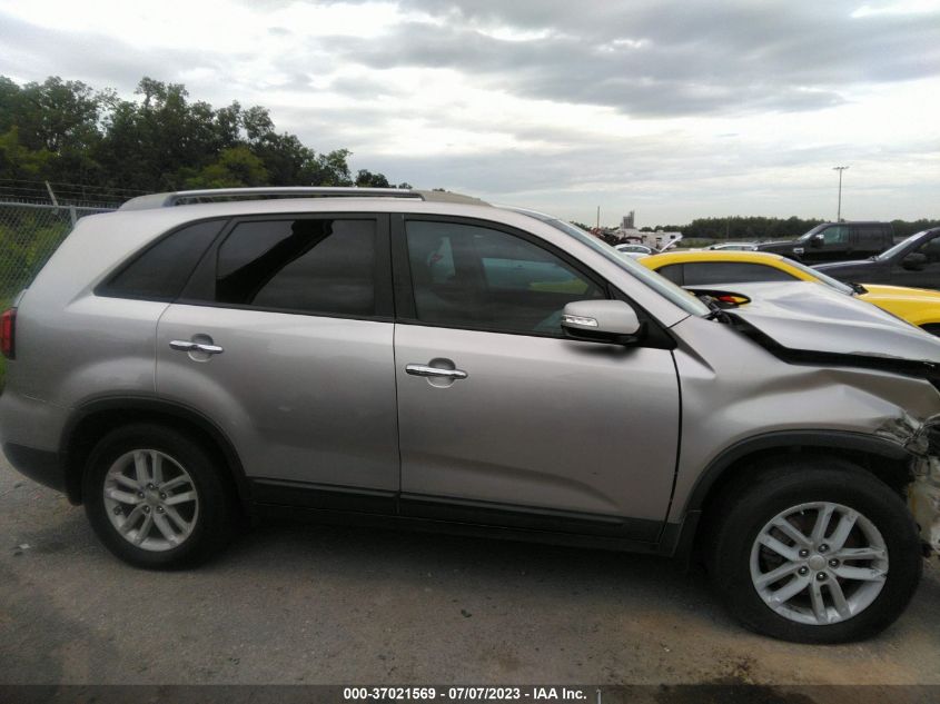 2015 KIA SORENTO LX - 5XYKT4A74FG579676