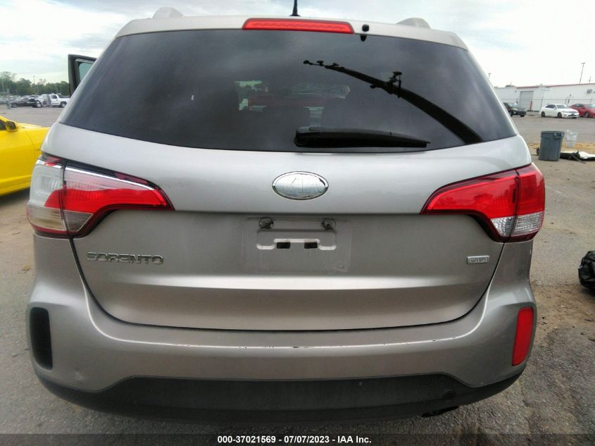 2015 KIA SORENTO LX - 5XYKT4A74FG579676