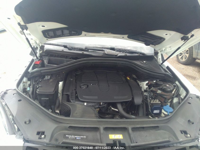 2015 MERCEDES-BENZ M-CLASS ML 350 - 4JGDA5JB2FA559768