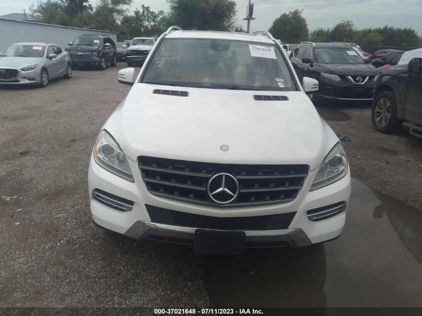 2015 MERCEDES-BENZ M-CLASS ML 350 - 4JGDA5JB2FA559768