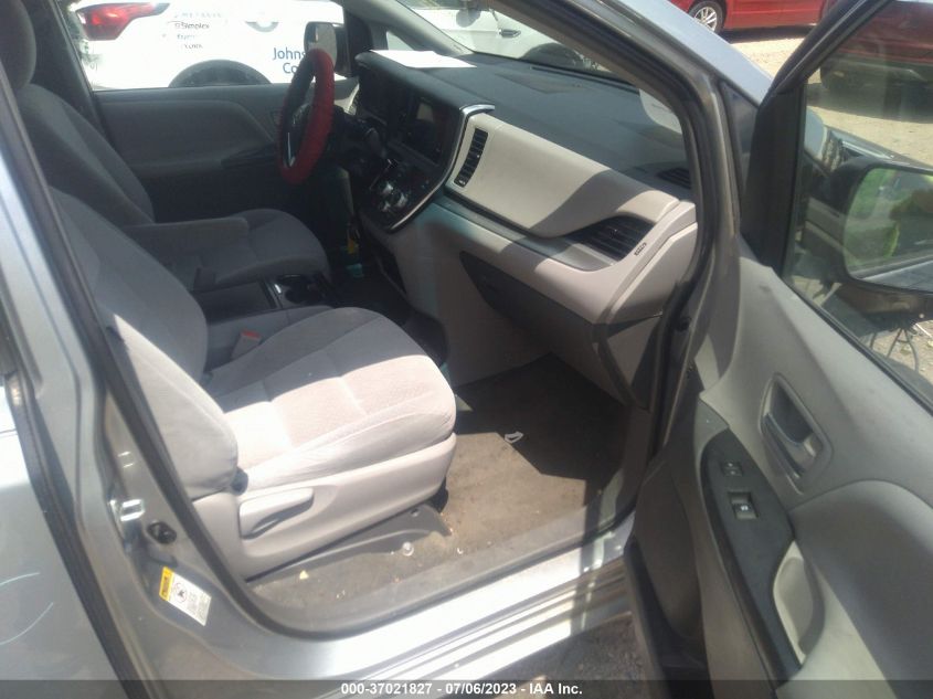 2015 TOYOTA SIENNA LE - 5TDKK3DC4FS531880