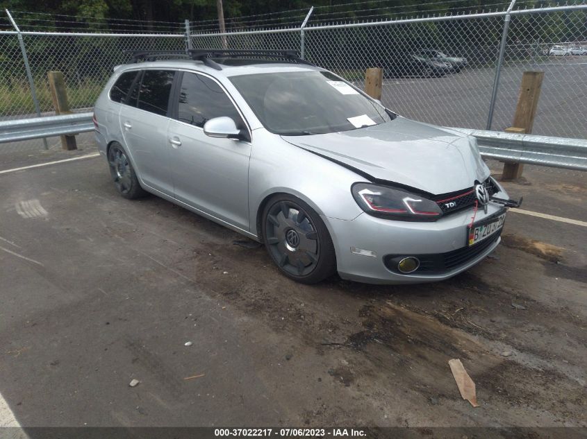 2014 VOLKSWAGEN JETTA SPORTWAGEN TDI W/SUNROOF & NAV - 3VWML7AJ5EM608669
