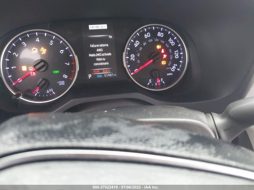 2019 TOYOTA RAV4 XLE - JTMP1RFV7KD007610