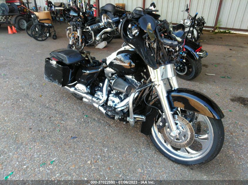 2012 HARLEY-DAVIDSON FLHX STREET GLIDE - 1HD1KBM11CB640464