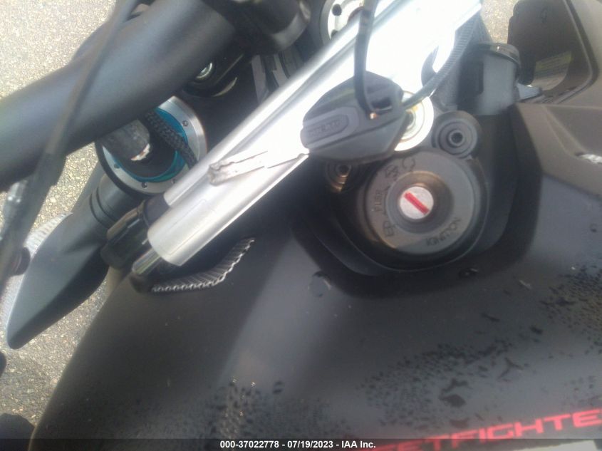 2021 DUCATI STREETFIGHTER V4/V4S ZDMFAKNW0MB006007