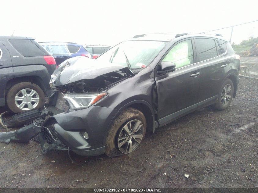 VIN JTMRFREV9JJ740852 2018 TOYOTA RAV4 ADVENTURE/XLE