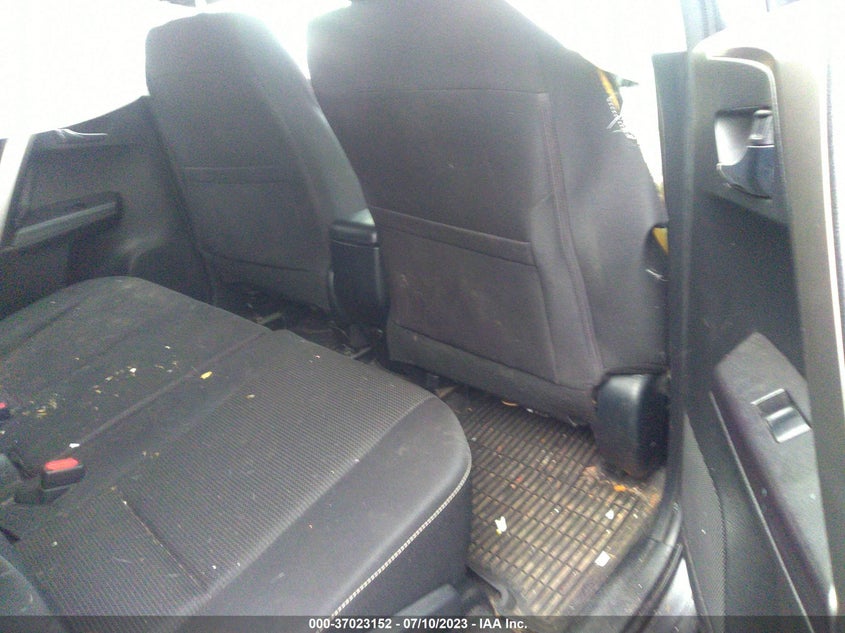 VIN JTMRFREV9JJ740852 2018 TOYOTA RAV4 ADVENTURE/XLE
