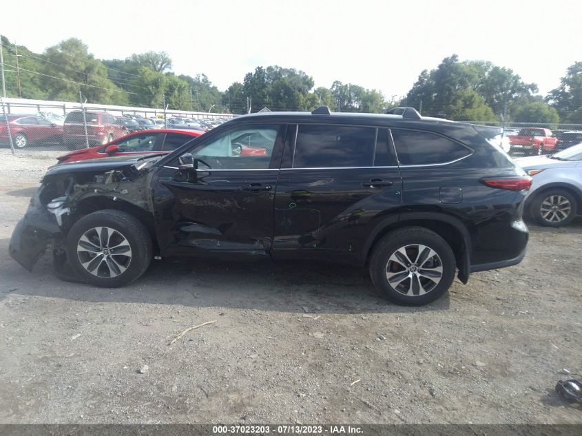 2022 TOYOTA HIGHLANDER XLE - 5TDGZRBH3NS239624