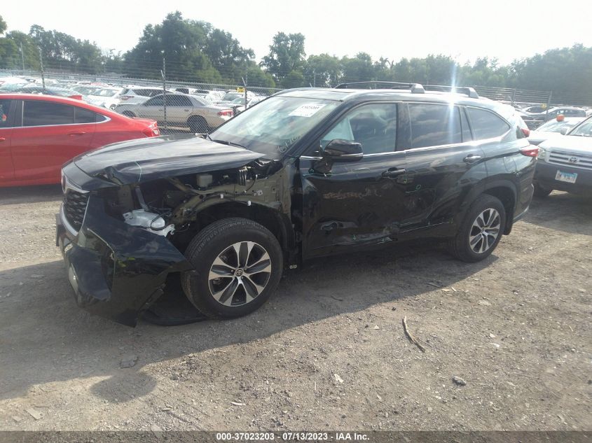 2022 TOYOTA HIGHLANDER XLE - 5TDGZRBH3NS239624