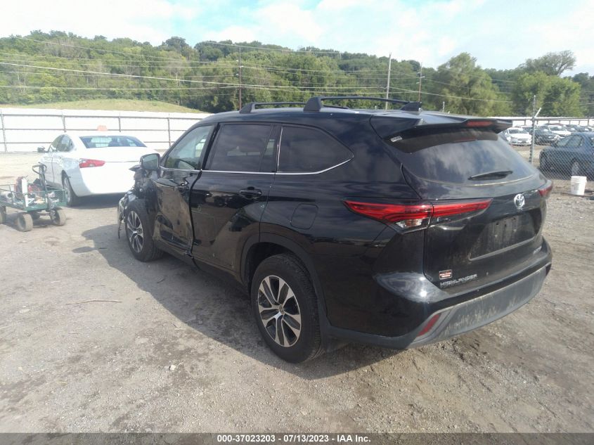 2022 TOYOTA HIGHLANDER XLE - 5TDGZRBH3NS239624