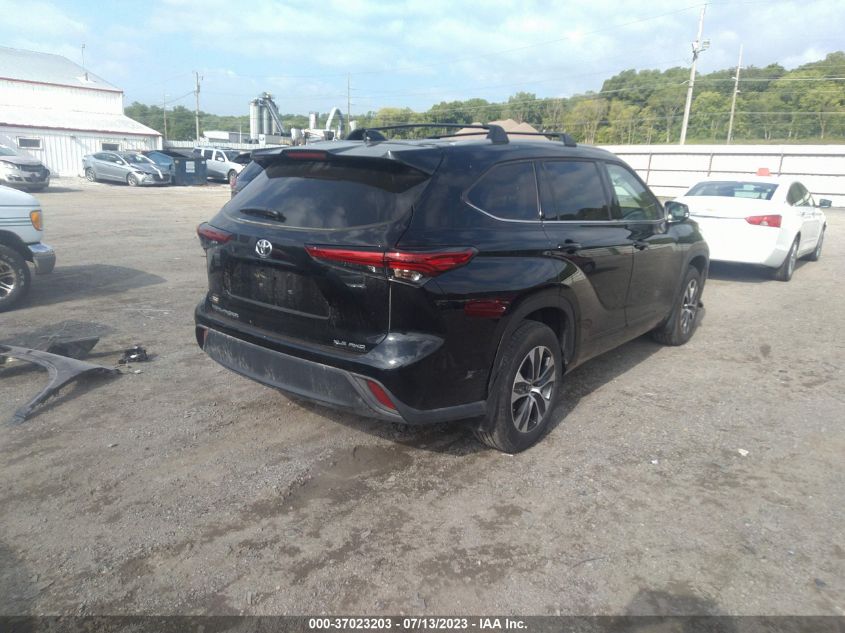 2022 TOYOTA HIGHLANDER XLE - 5TDGZRBH3NS239624