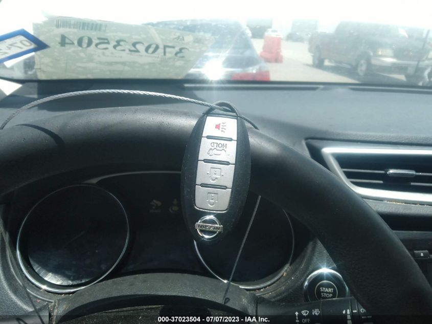 2014 NISSAN ROGUE SV - 5N1AT2MT5EC750295